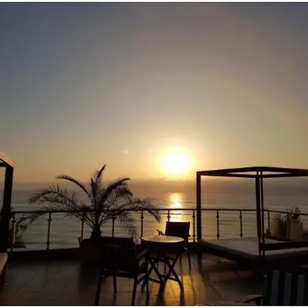 Breathtaking Sea View Апартамент