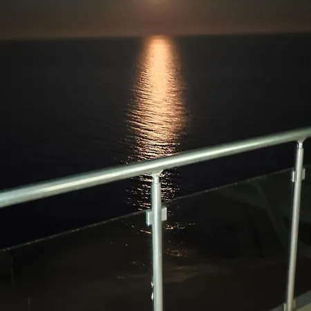 Апартамент Breathtaking Sea View